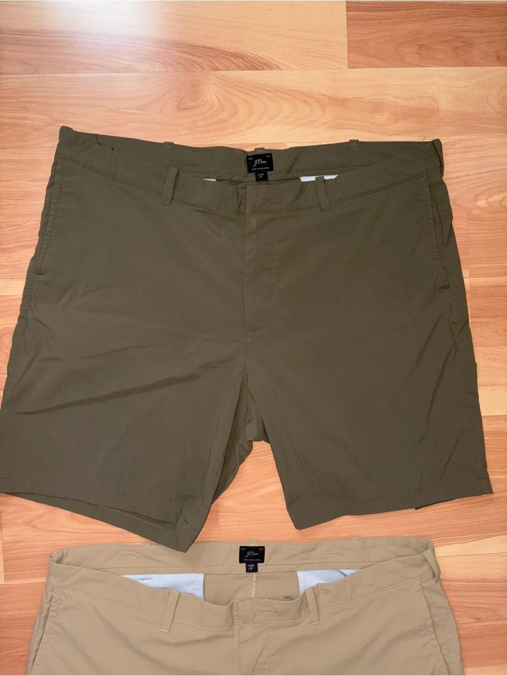 J. Crew Lot Of 2  9” Tech Shorts Green/Khaki Size 42” XXL Preppy  Casual Golf